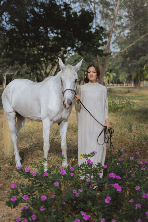 Qalilah - Cloudy ivory